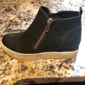 Steve Madden camouflage booties NEW in Box